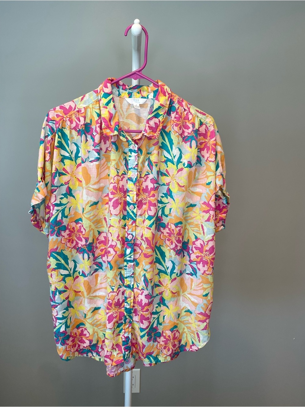 Time and Tru Women’s Short-Sleeve Button-Down Shirt - Large
